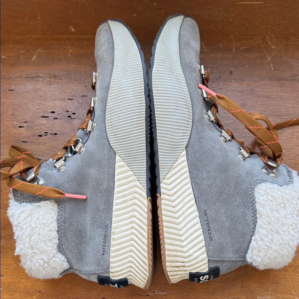 Sorel Out N About Winter Conquest Waterproof Boots w/Shearling Cuff Women’s 8.5 - Picture 5 of 16